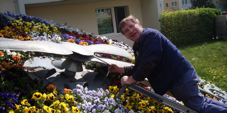 Erkner Blumenuhr 2 768x384