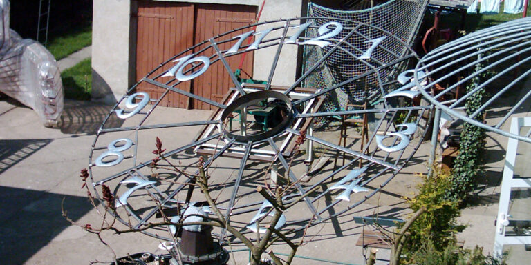 Erkner Blumenuhr 4 768x384